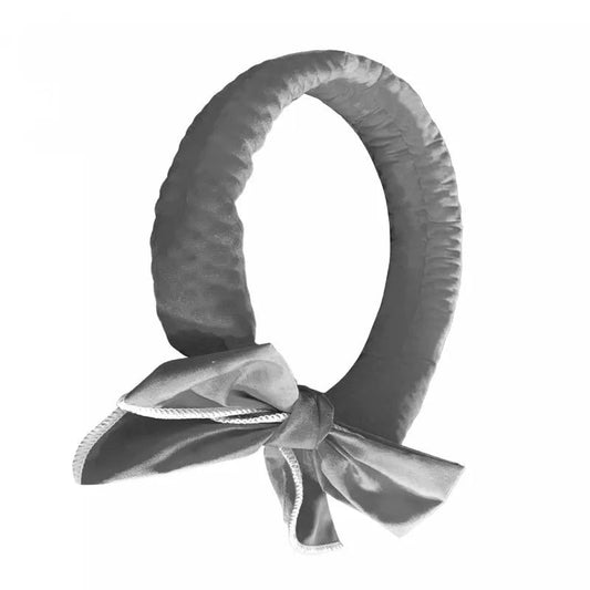 Bandana rafraîchissant pour chien de la marque Oscar et Plume en tissu texturé avec nœud