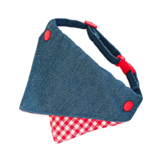 Bandana réglable pour chien et chat en denim avec motif à carreaux rouges et blancs