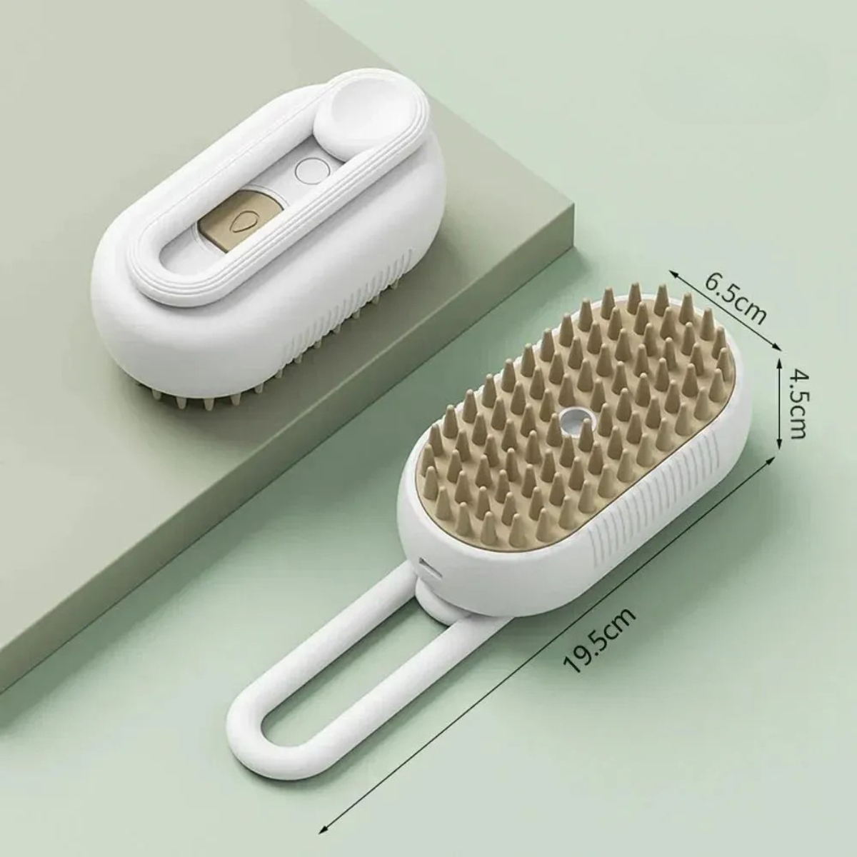 Brosse pour poils animaux innovante d'Oscar et Plume avec design ergonomique et facile à utiliser