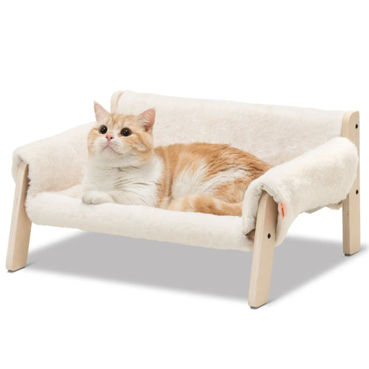 Canapé pour chat et chien en peluche blanche avec structure en bois naturel Oscar et Plume