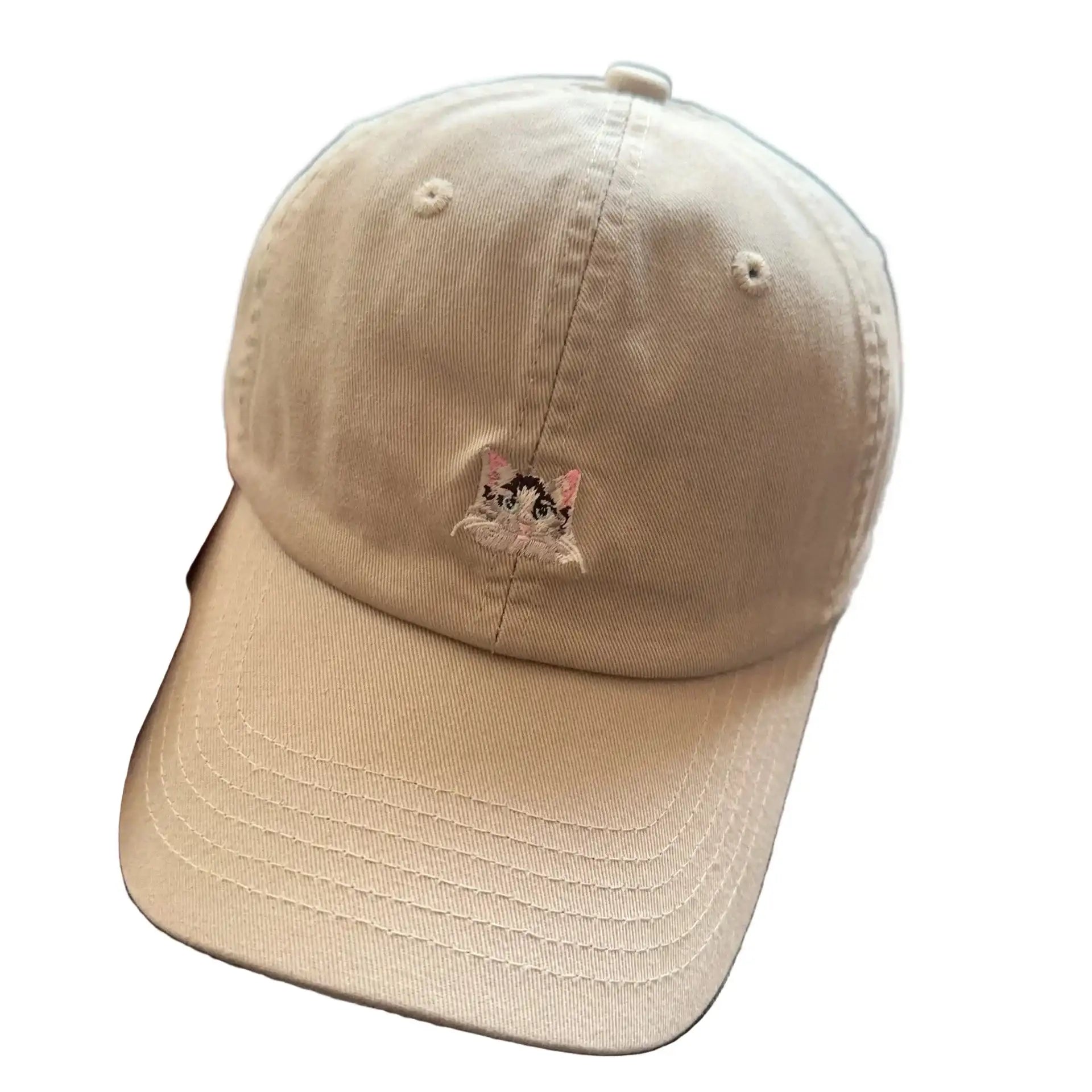Casquette avec motif chat beige avec broderie de chat mignon sur le devant