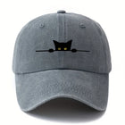 Casquette imprimé chat avec un design de chat noir à l'avant sur fond gris