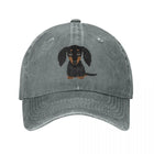 Casquette motif teckel en gris avec un dessin de chien teckel brodé sur le devant
