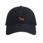 Casquette teckel brodée en noir avec un motif brodé de teckel sur le devant