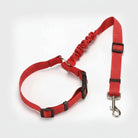 Ceinture de sécurité pour chien en rouge avec un design élastique pour le confort en voiture