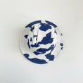 Carica l'immagine nel visualizzatore della galleria, Chapeau pour chien à motif camouflage bleu et blanc, accessoire tendance pour animaux de compagnie
