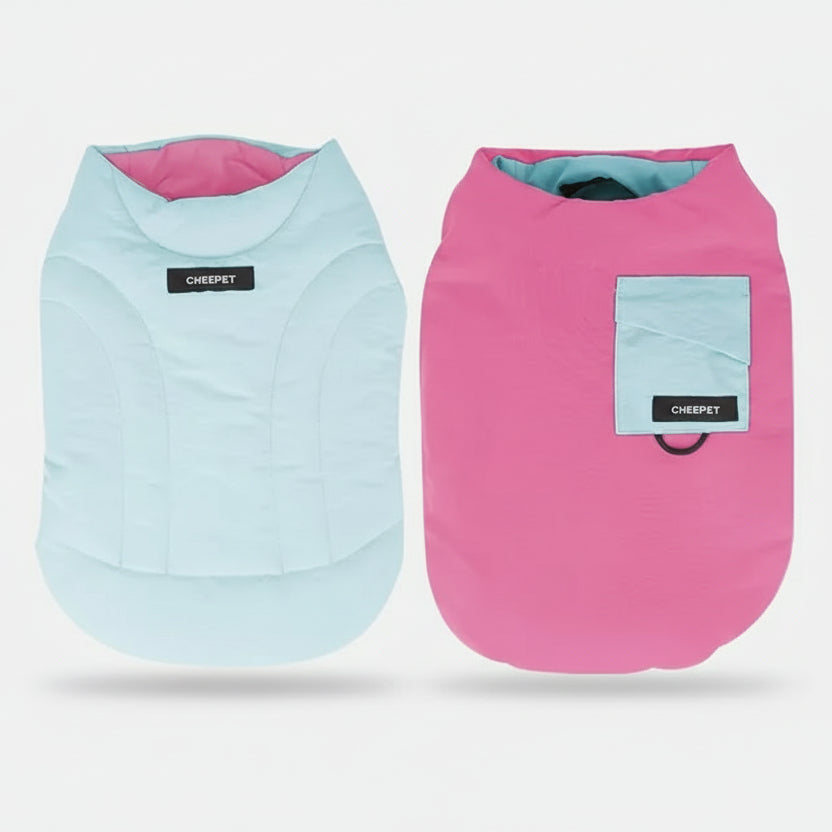 Veste réversible pour teckel en bleu et rose, parfaite pour garder votre chien au chaud