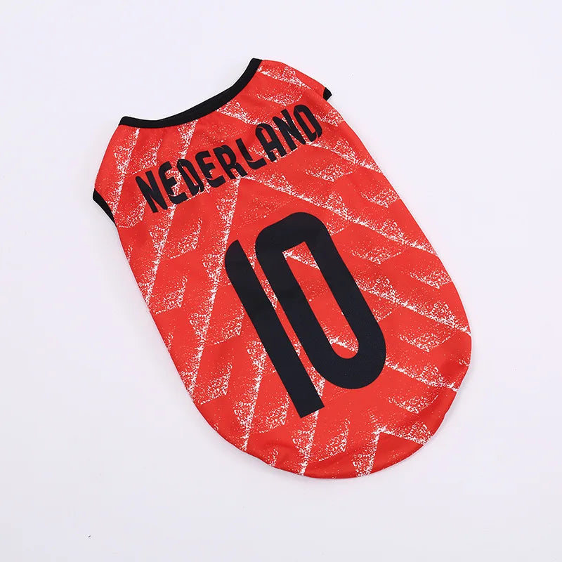 T-shirt chien rouge avec le numéro 10 et le texte Nederland pour les animaux de compagnie stylés