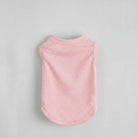 T-shirt pour chien petit rose à motif léger de la marque Oscar et Plume sur cintre perlé