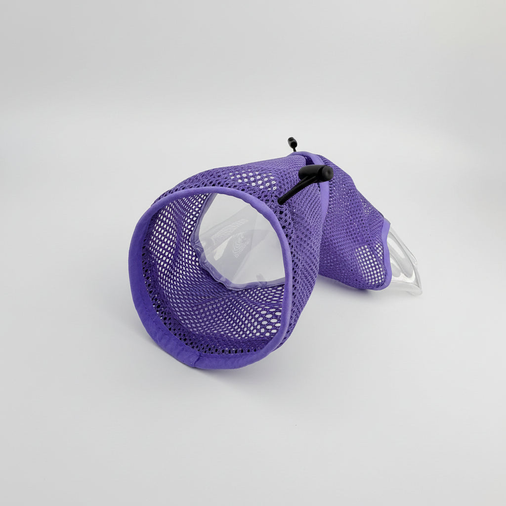 Collerette anti léchage chat en mesh violet avec ouverture transparente pour le confort de l'animal