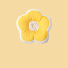 Collerette imperméable pour chat en forme de fleur jaune et blanche par Oscar et Plume
