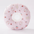 Charger l'image dans la visionneuse de la galerie, Collerette réglable pour chat en tissu rose avec motifs de lapins et fraises, confortable et esthétique.
