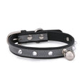 Load image into Gallery viewer, Collier à rivet et clochette en cuir durable pour chat - Oscar et Plume
