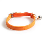 Collier anti étranglement chat orange avec clochette pour sécurité et confort