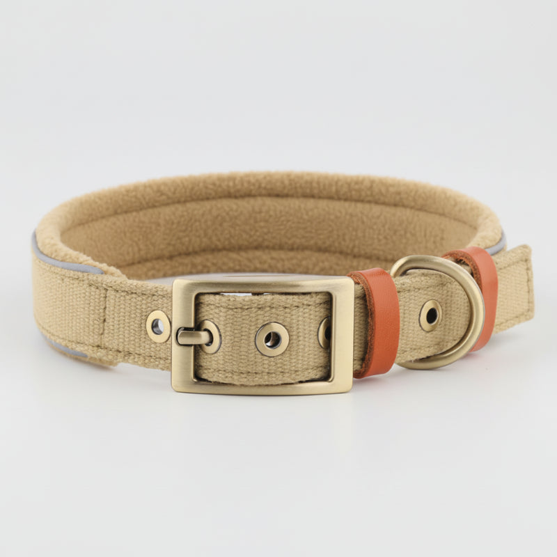 Collier chien réglable en coton avec boucle en métal doré, design chic et confortable