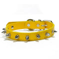 Load image into Gallery viewer, Collier clouté en cuir durable pour chien Oscar et Plume Jaune / S
