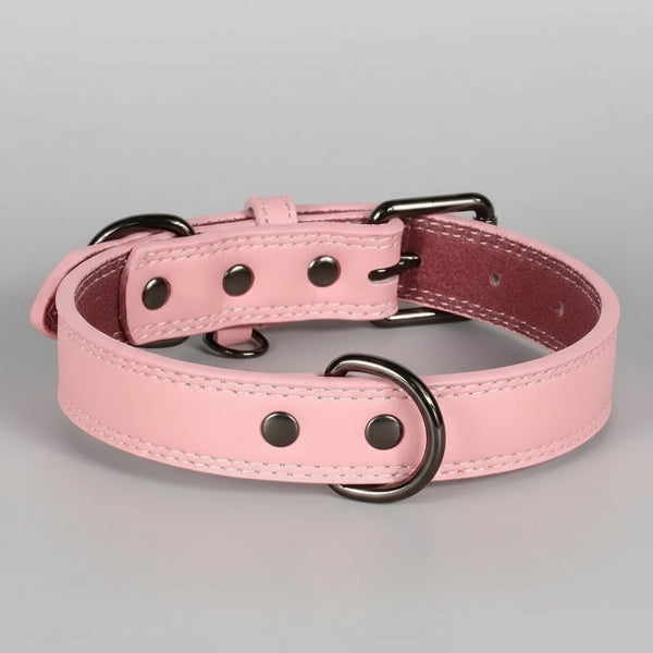 Collier cuir chien design rose avec boucle et rivets métalliques par Oscar et Plume