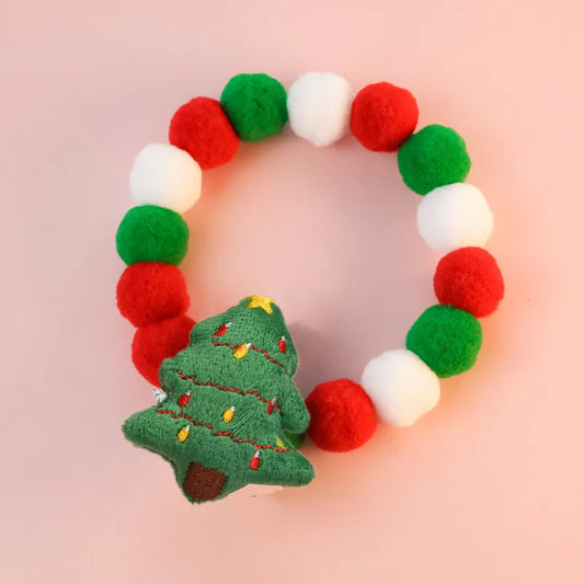 Collier de Noël pour chat et chien avec un motif en forme d'arbre et des pompons colorés