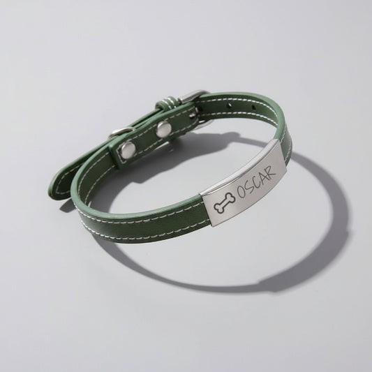 Collier en cuir véritable Oscar avec une plaque personnalisée pour les chiens tendance