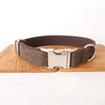 Load image into Gallery viewer, Collier en tissu personnalisable pour chien Oscar et Plume Collier marron / XS
