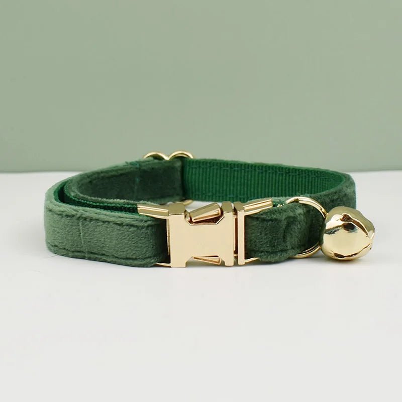 Collier en Velours avec Clochette personnalisable pour chat Oscar et Plume Vert bouteille / L