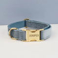 Charger l'image dans la visionneuse de la galerie, Collier en velours personnalisable Oscar et Plume Collier Bleu Gris / XS
