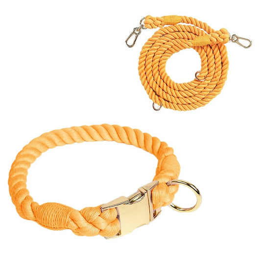 Collier et laisse en coton orange tressé avec boucle métallique de la marque Oscar et Plume