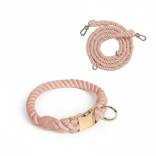 Collier et laisse en coton rose clair avec boucle métallique dorée par Oscar et Plume