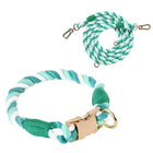 Collier et laisse en coton vert et blanc torsadés avec fermoir métallique doré par Oscar et Plume