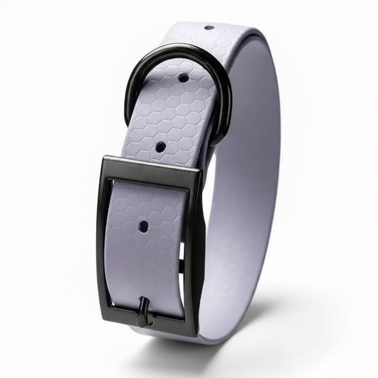 Collier Imperméable pour Chien en silicone violet avec boucle noire résistante.
