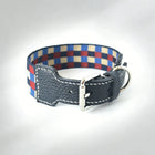 Collier large pour chien en cuir noir avec motif checkered rouge et bleu