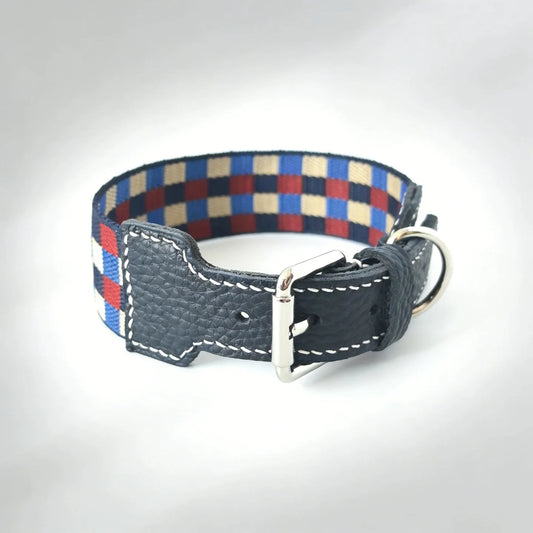 Collier large pour chien en cuir noir avec motif checkered rouge et bleu