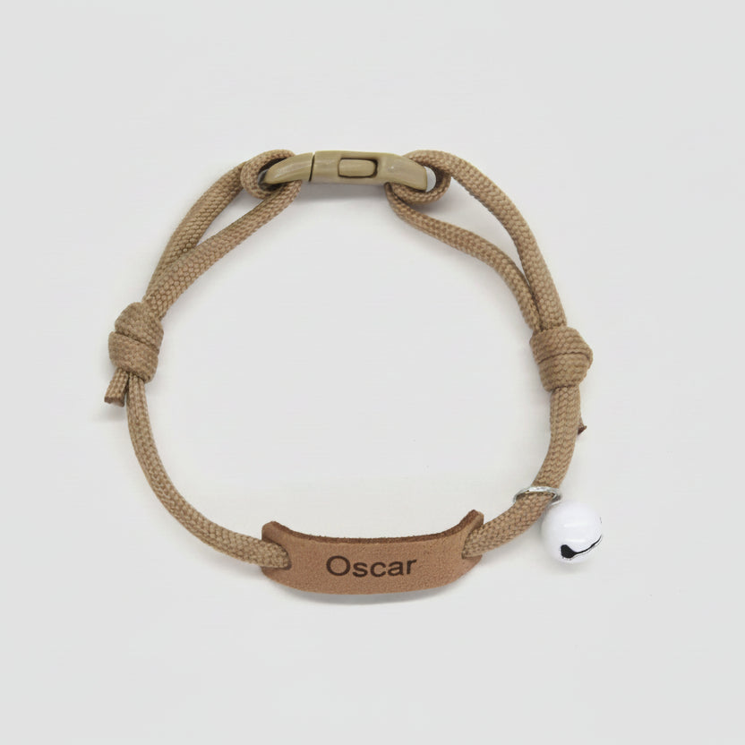 Collier personnalisable pour chien et chat en corde beige avec une étiquette pour le nom