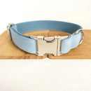 collier personnalisable velours pour chien bleu clair avec boucle métallique argentée Oscar et Plume