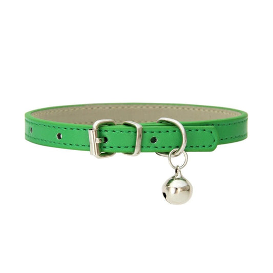 Collier pour chat avec clochette en cuir vert vif et boucle réglable pour un ajustement parfait