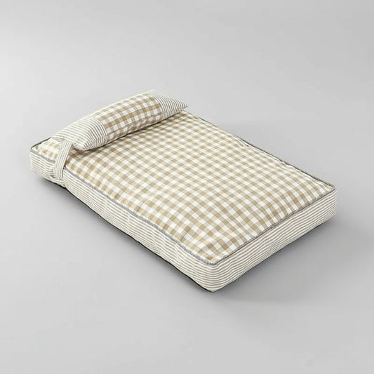Coussin déhoussable pour chien beige à carreaux et rayures avec petit oreiller intégré Oscar et Plume