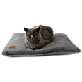 Load image into Gallery viewer, Coussin en velours gris imperméable pour chien et chat Oscar et Plume
