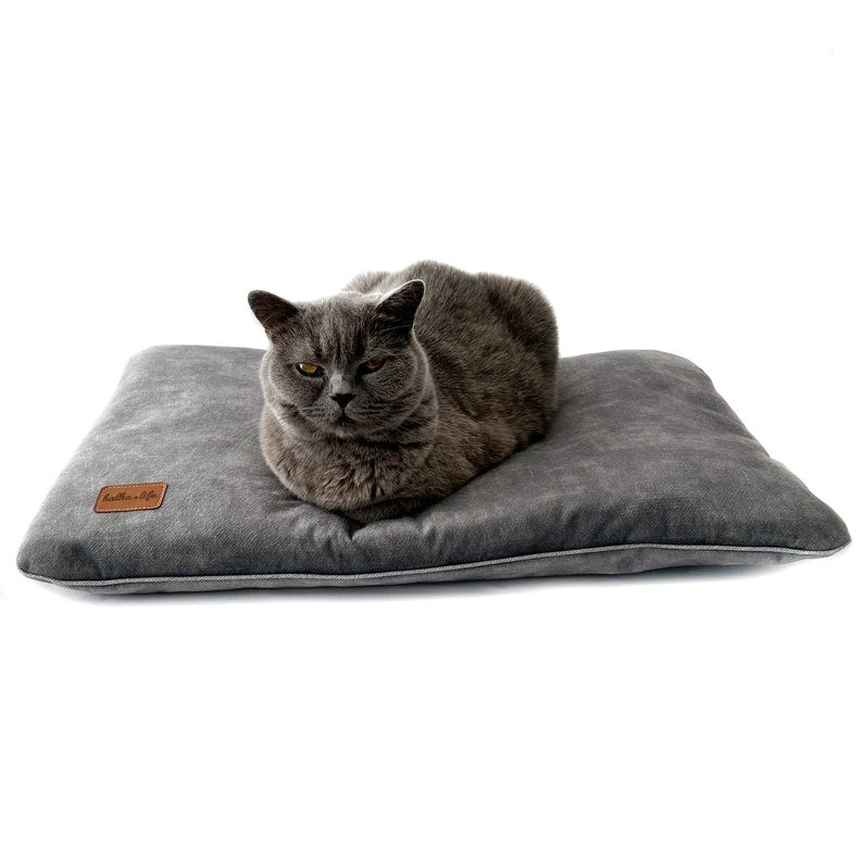 Coussin en velours gris imperméable pour chien et chat Oscar et Plume