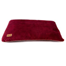 Coussin en velours pour chien d'Oscar et Plume, élégant et confortable pour le repos de votre animal