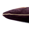 Charger l'image dans la visionneuse de la galerie, Coussin en velours pour chien Oscar et Plume en violet, doux et confortable pour le repos de votre animal
