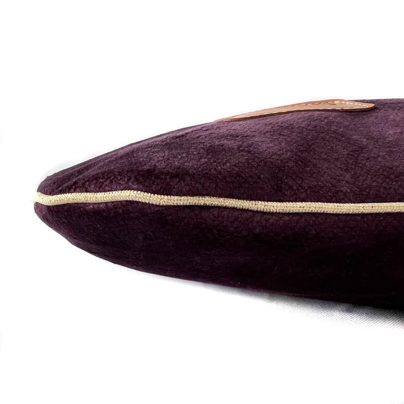 Coussin en velours pour chien Oscar et Plume en violet, doux et confortable pour le repos de votre animal
