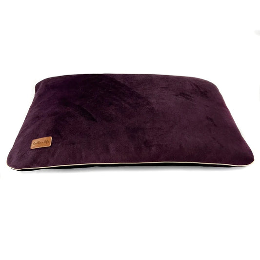 Coussin en velours pour chien Oscar et Plume dans une belle teinte violette, parfait pour le confort des animaux