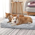 Load image into Gallery viewer, Coussin moelleux, déhoussable et lavable pour chien Oscar et Plume
