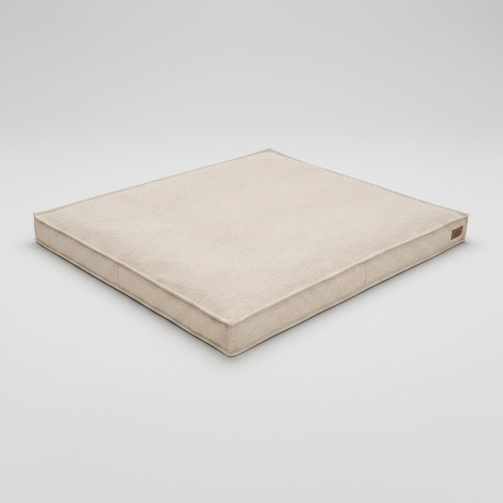 Coussin pour chien beige avec rembourrage moelleux pour un confort optimal des animaux de compagnie