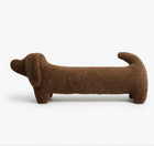 Coussin teckel en forme de chien marron pour décoration moderne et confortable
