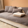 Load image into Gallery viewer, Couverture de protection bouclette pour canapé Oscar et Plume Taupe / 70x70 cm
