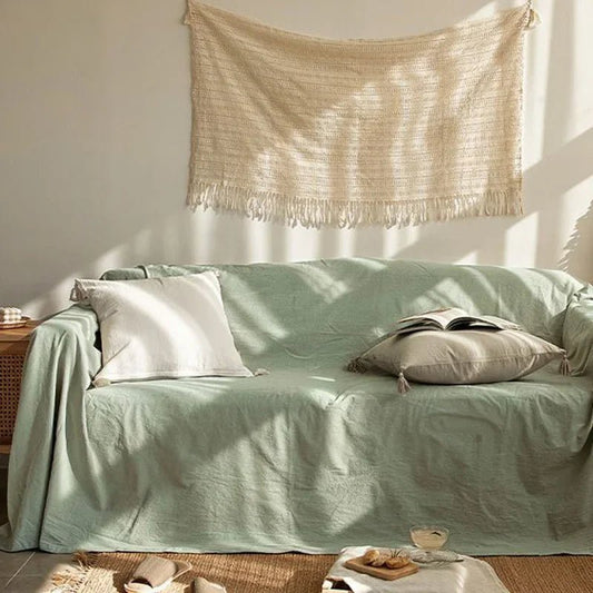 Couverture protection canapé chien et chat Oscar et Plume en tissu vert doux avec coussins décoratifs