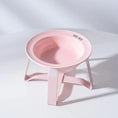 Load image into Gallery viewer, Gamelle céramique surélevée chat de couleur rose avec support élégant pour un confort optimal
