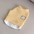 Carica l'immagine nel visualizzatore della galleria, Débardeur pour petit chien en jaune avec un motif d'ours en peluche
