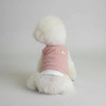 Carica l'immagine nel visualizzatore della galleria, Débardeur pour petit chien rose avec un motif en relief à l'arrière, parfait pour les animaux tendance
